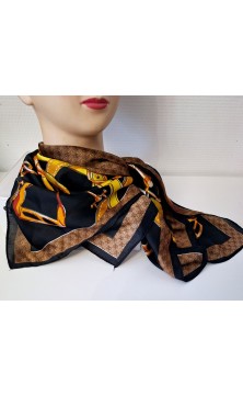 Petit foulard noir imprimé...