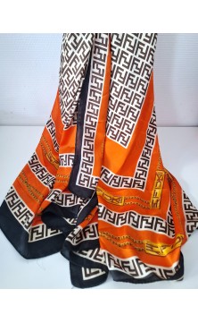 Foulard  orange avec motifs...