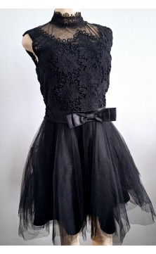 Mini robe noire  avec Noeux...