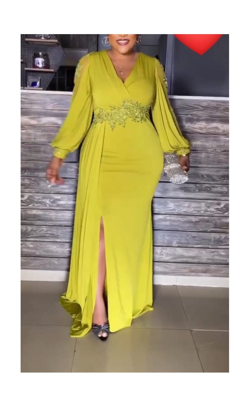 Robe de soirée jaune avec voile et fente de côté ,manche ouverte de côté