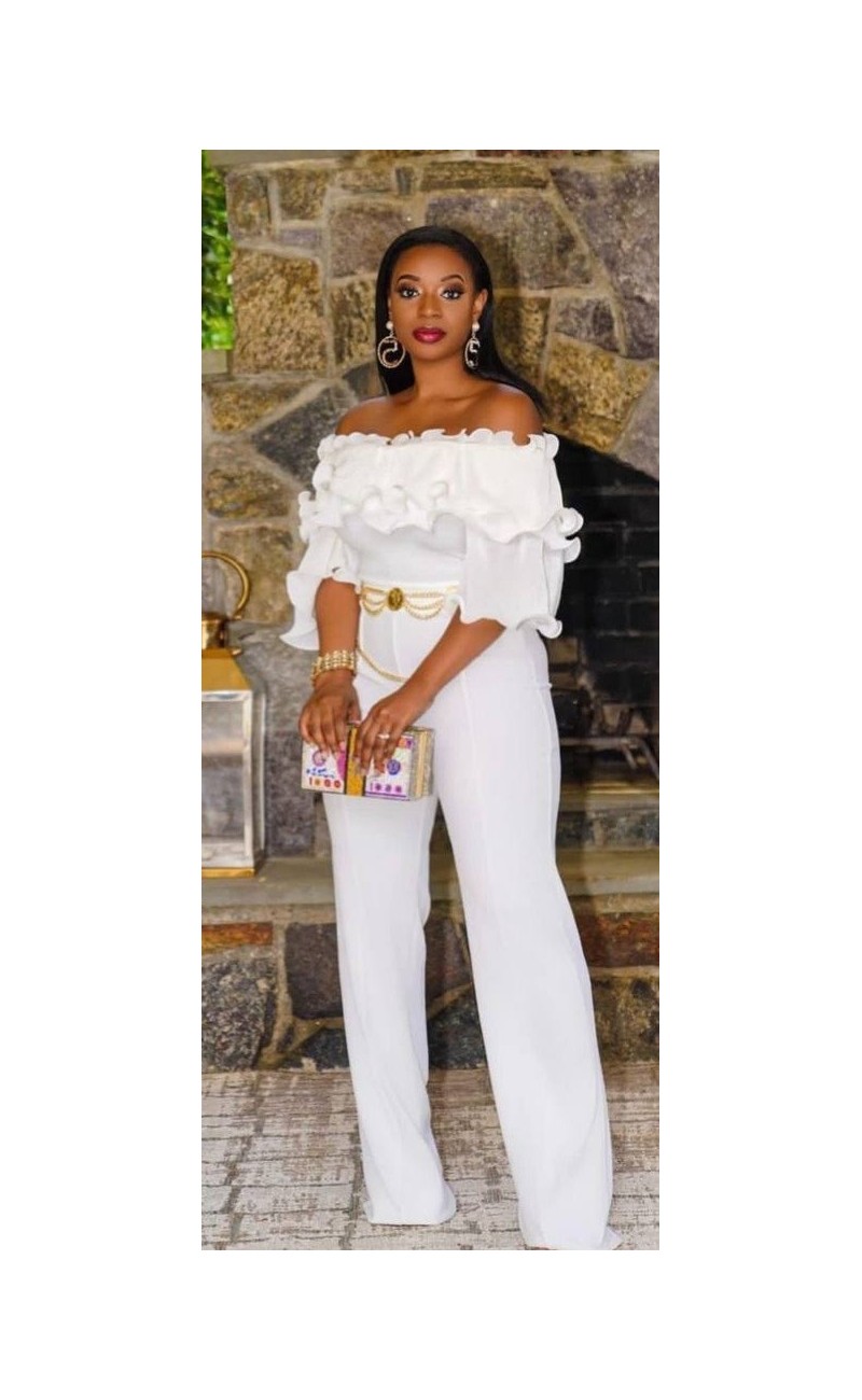 Ensemble pantalon blanc ,col froncé et manches / ceinture