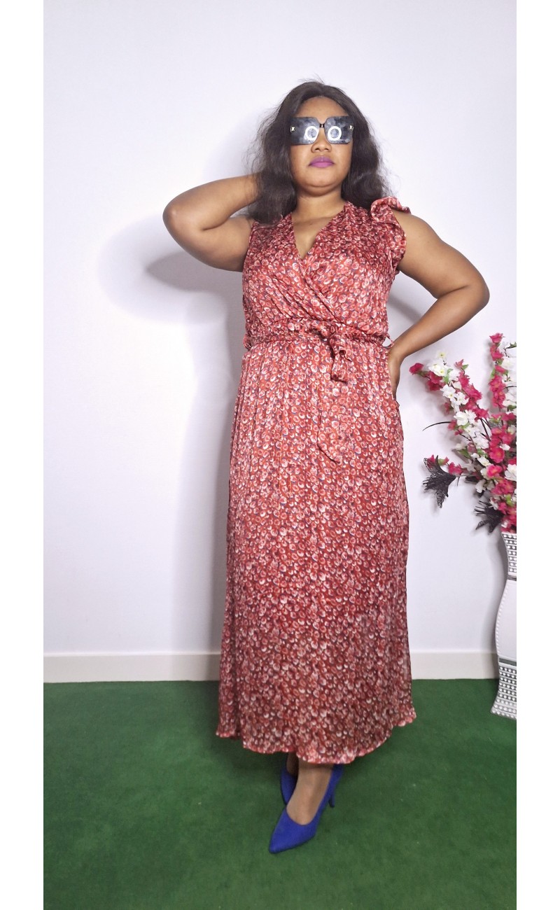 Robe fleurie rouge sans manches avec ceinture
