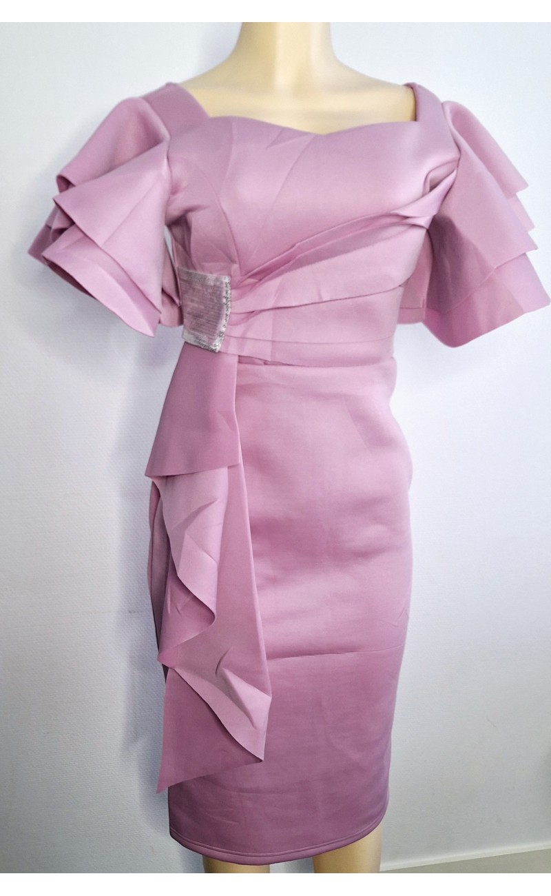 Robe de cérémonie rose avec Noeux sur le côté manches en volant