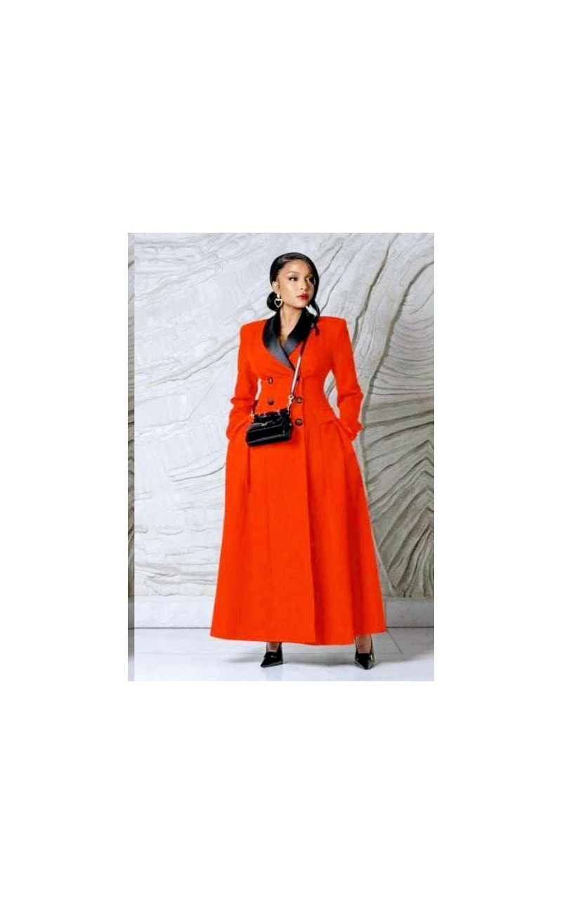 Robe porte feuille rouge longue manches ,col noir