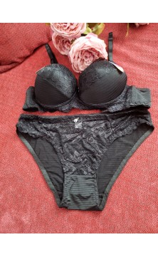 Black set of ladies...