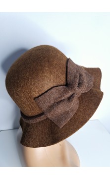 Chapeau Brun Avec Noeux