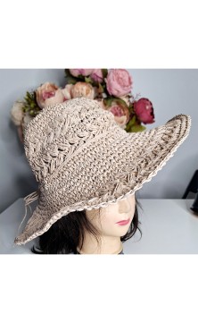 Light beige hat