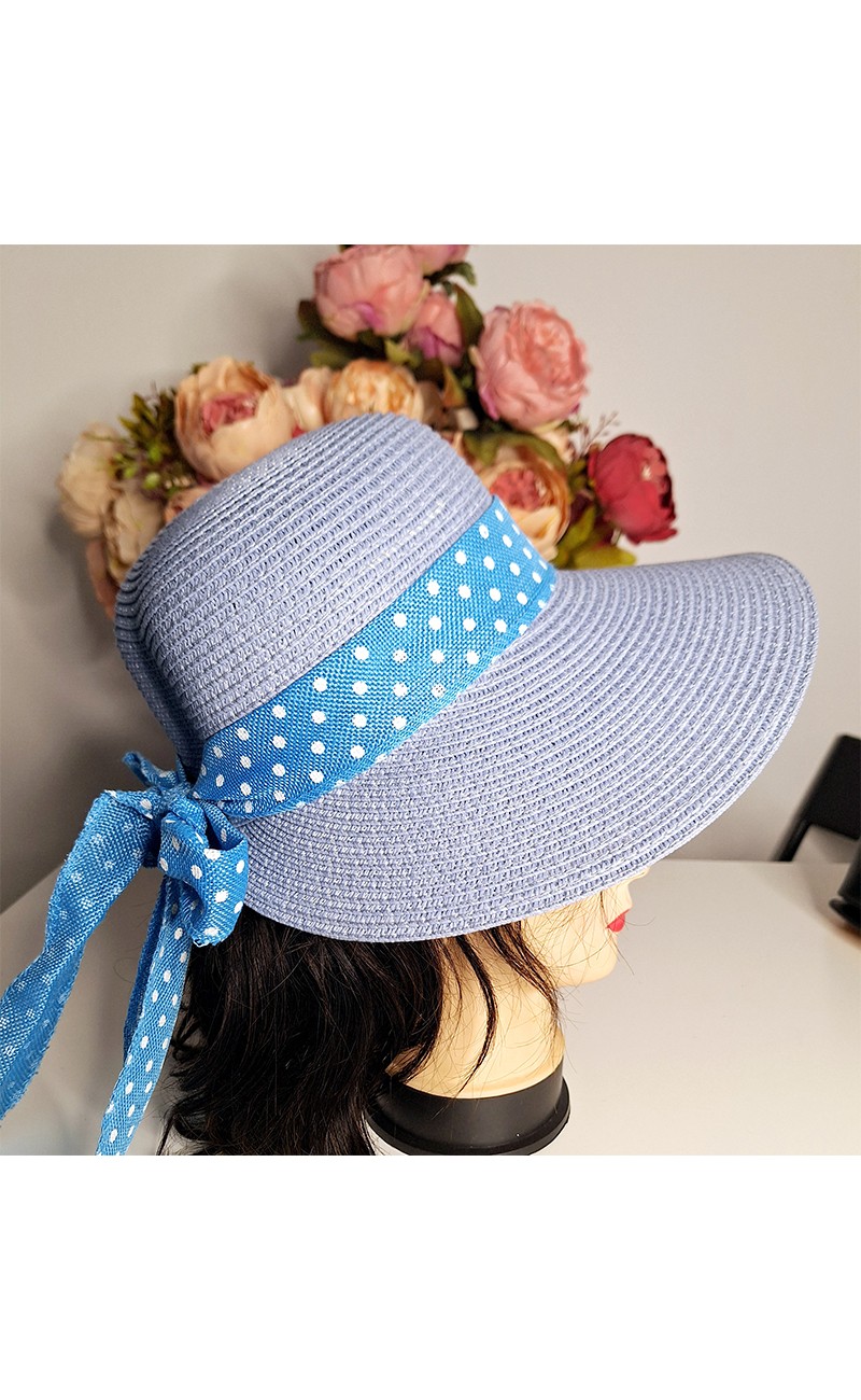 Wide-brimmed retro hats in sky blue