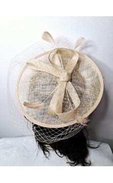 chapeau cérémonie blanc cassé