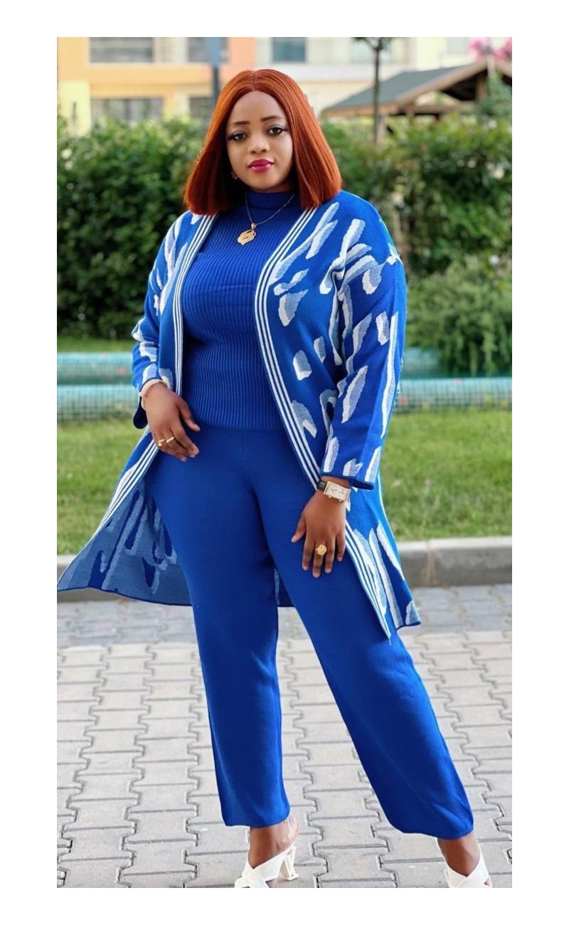 blue set trousers/pull, three pieces, unique middle